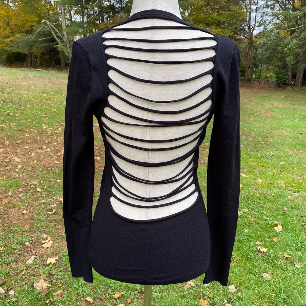 ELIE TAHARI TOP LONG SLEEVE CREWNECK OPEN BACK CUT OUTS BLACK Tagged M fits S XS